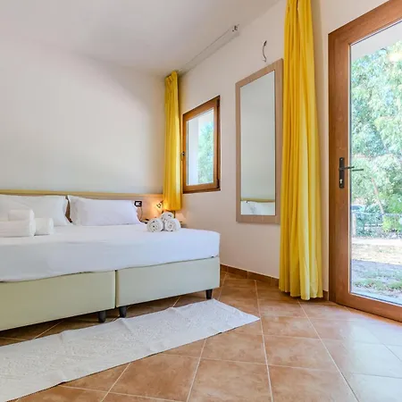 Countryside, Nature & Pool Homestay